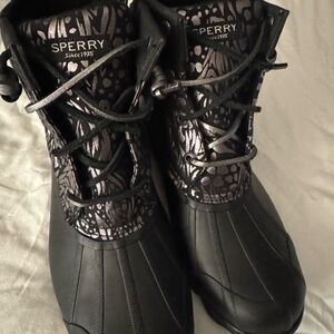 Sperry Black Patterned Waterproof Duck Boots